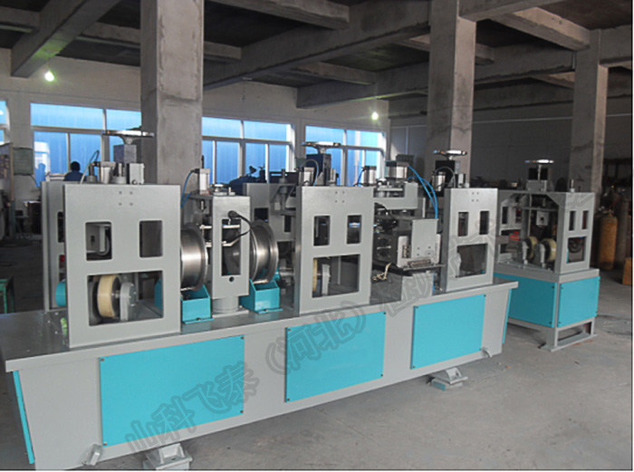 全自動油套管漏磁探傷機.jpg 全自動油套管漏磁探傷機.jpg